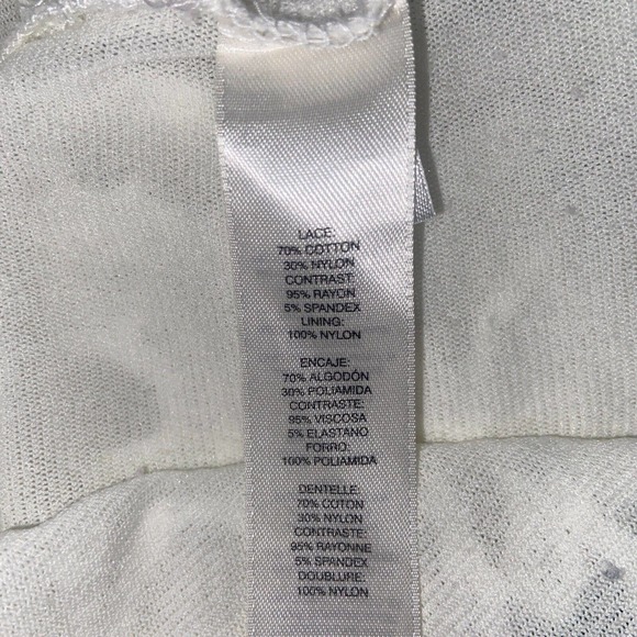 Chico's Top Womens 1 White Floral Lace Slit Back Cap Sleeves Zip Back Casual - Picture 3 of 12